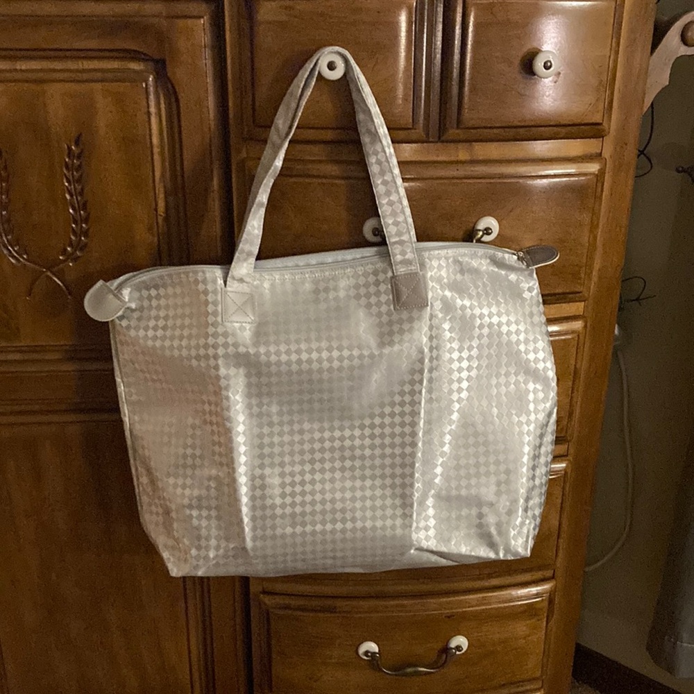 Silver Checkered Tote Bag, with water proof interior, NWOT